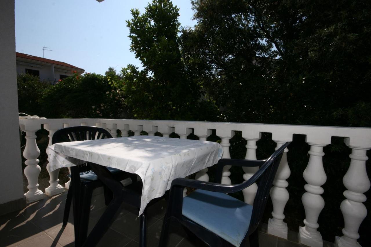 קולאן Apartments With A Parking Space Mandre, Pag - 6405 מראה חיצוני תמונה