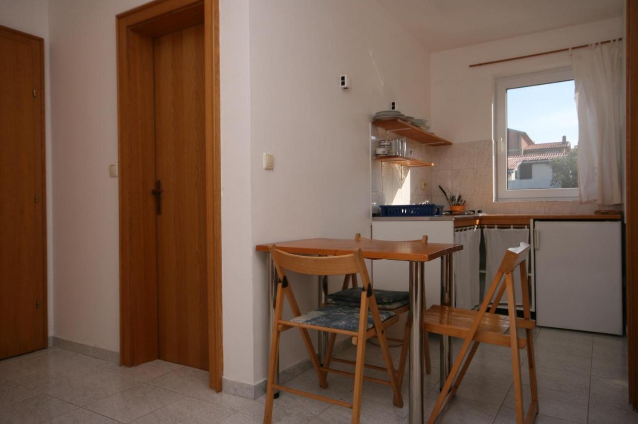 קולאן Apartments With A Parking Space Mandre, Pag - 6405 מראה חיצוני תמונה