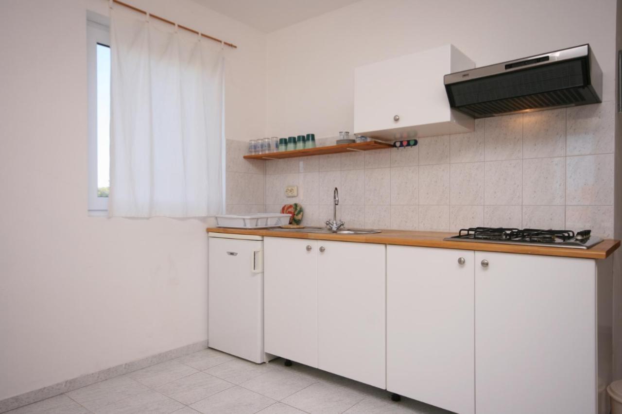 קולאן Apartments With A Parking Space Mandre, Pag - 6405 מראה חיצוני תמונה