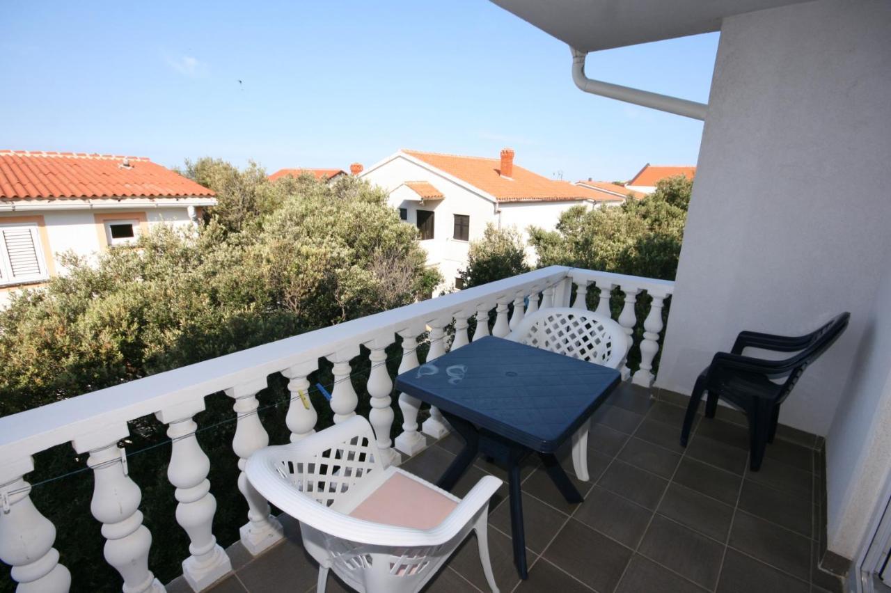 קולאן Apartments With A Parking Space Mandre, Pag - 6405 מראה חיצוני תמונה