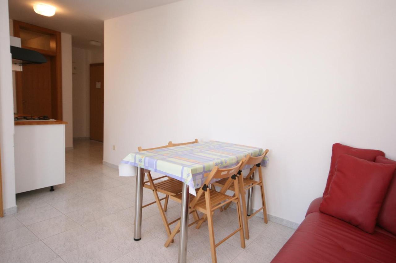 קולאן Apartments With A Parking Space Mandre, Pag - 6405 מראה חיצוני תמונה