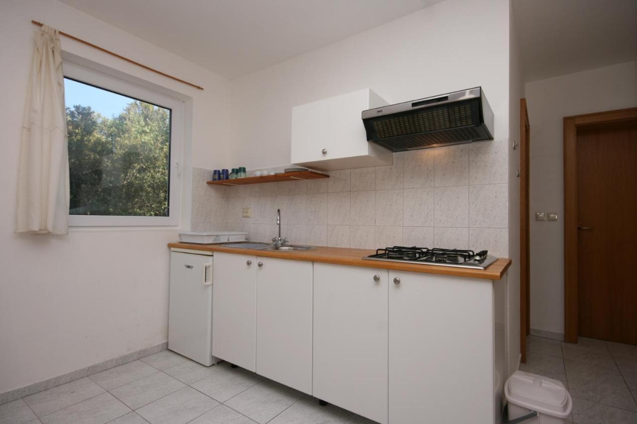 קולאן Apartments With A Parking Space Mandre, Pag - 6405 מראה חיצוני תמונה